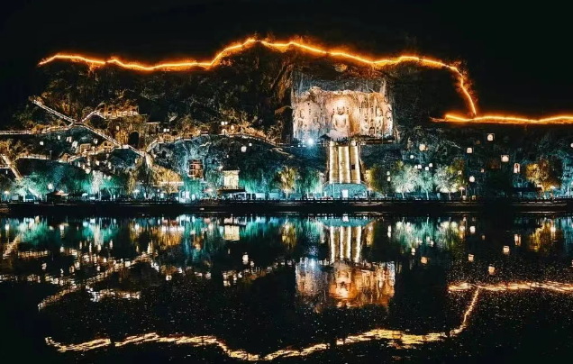 搞活夜间经济,“夜味、夜玩、夜赏、夜购、夜养” 已成标配